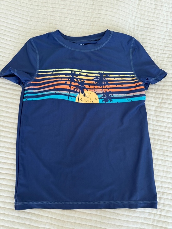 Tommy Bahama Other - Tommy Bahama  blue rash guard with  Size M (7/8) Boys girls kids swimwear
